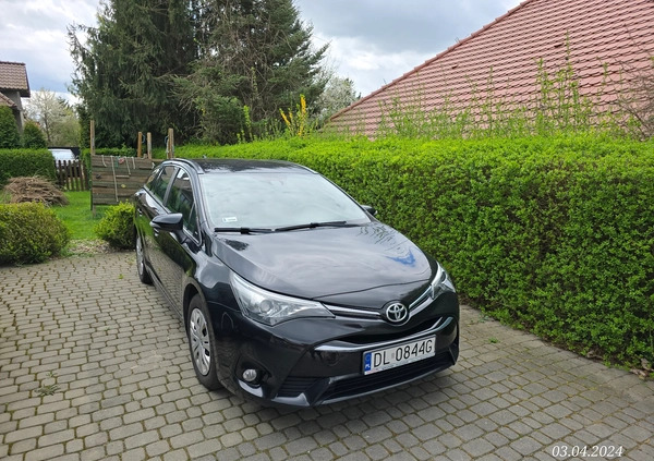 Toyota Avensis cena 49000 przebieg: 138092, rok produkcji 2015 z Żarów małe 407